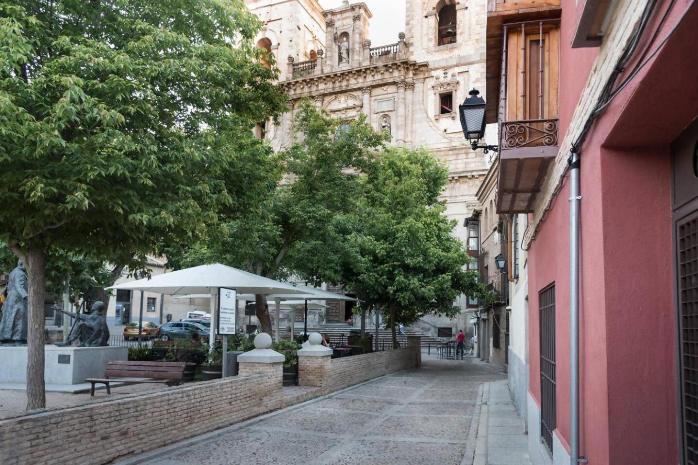 La Dama Del Jardin Del Nuncio Appartement Toledo Buitenkant foto